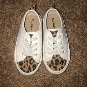 Toddler old navy shoes